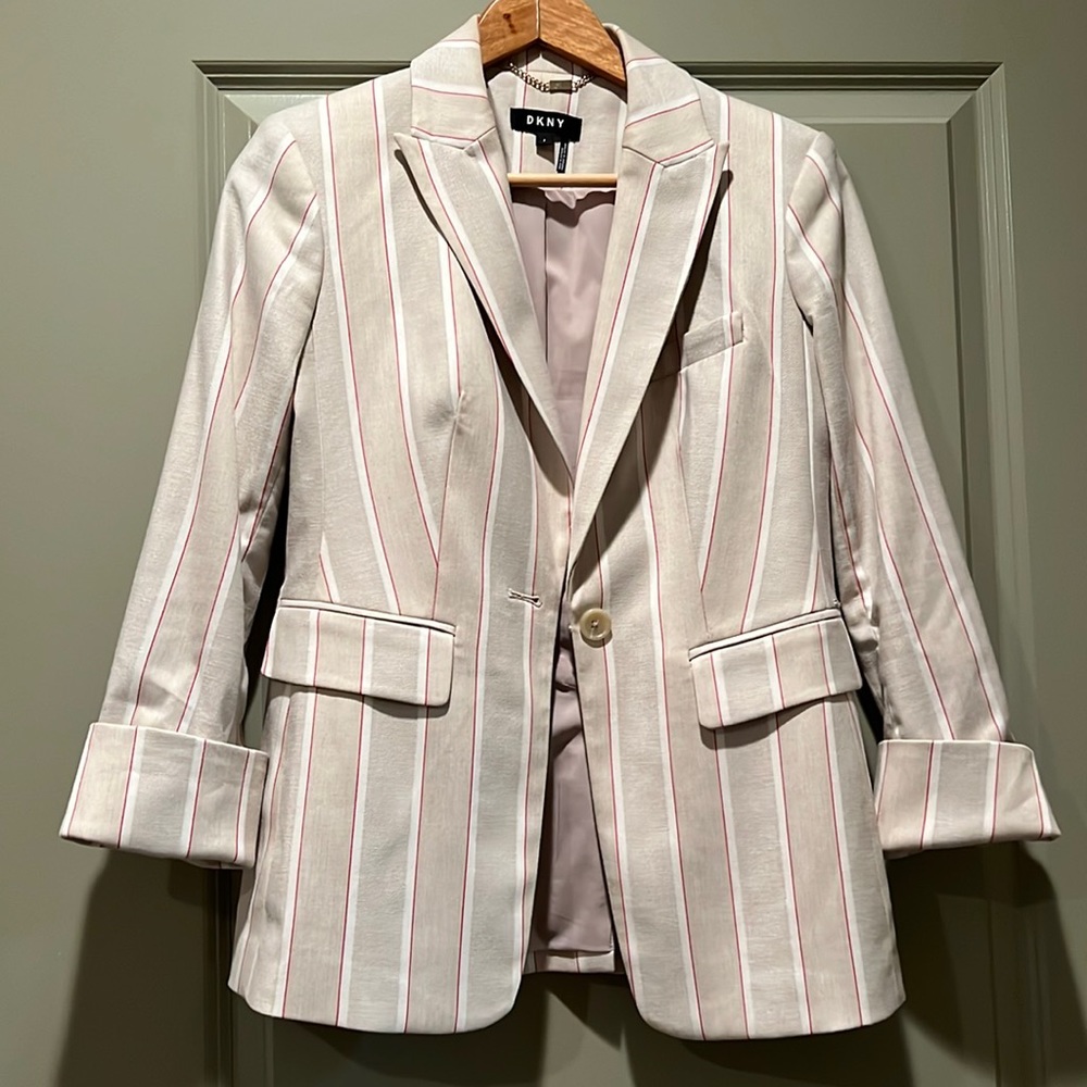 DKNY women’s suit